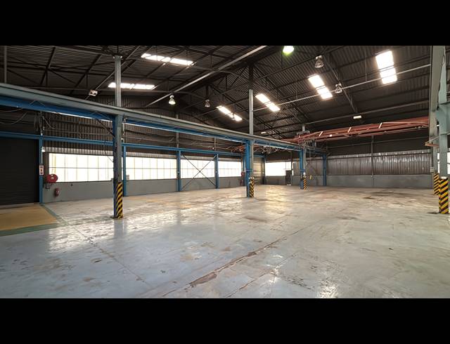 850M² WAREHOUSE TO LET IN EASTLEIGH